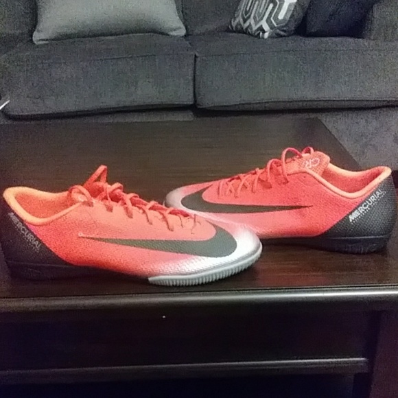 cr7 superfly indoor